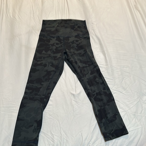 Lululemon Align High-Rise Crop 23” - Picture 2 of 3